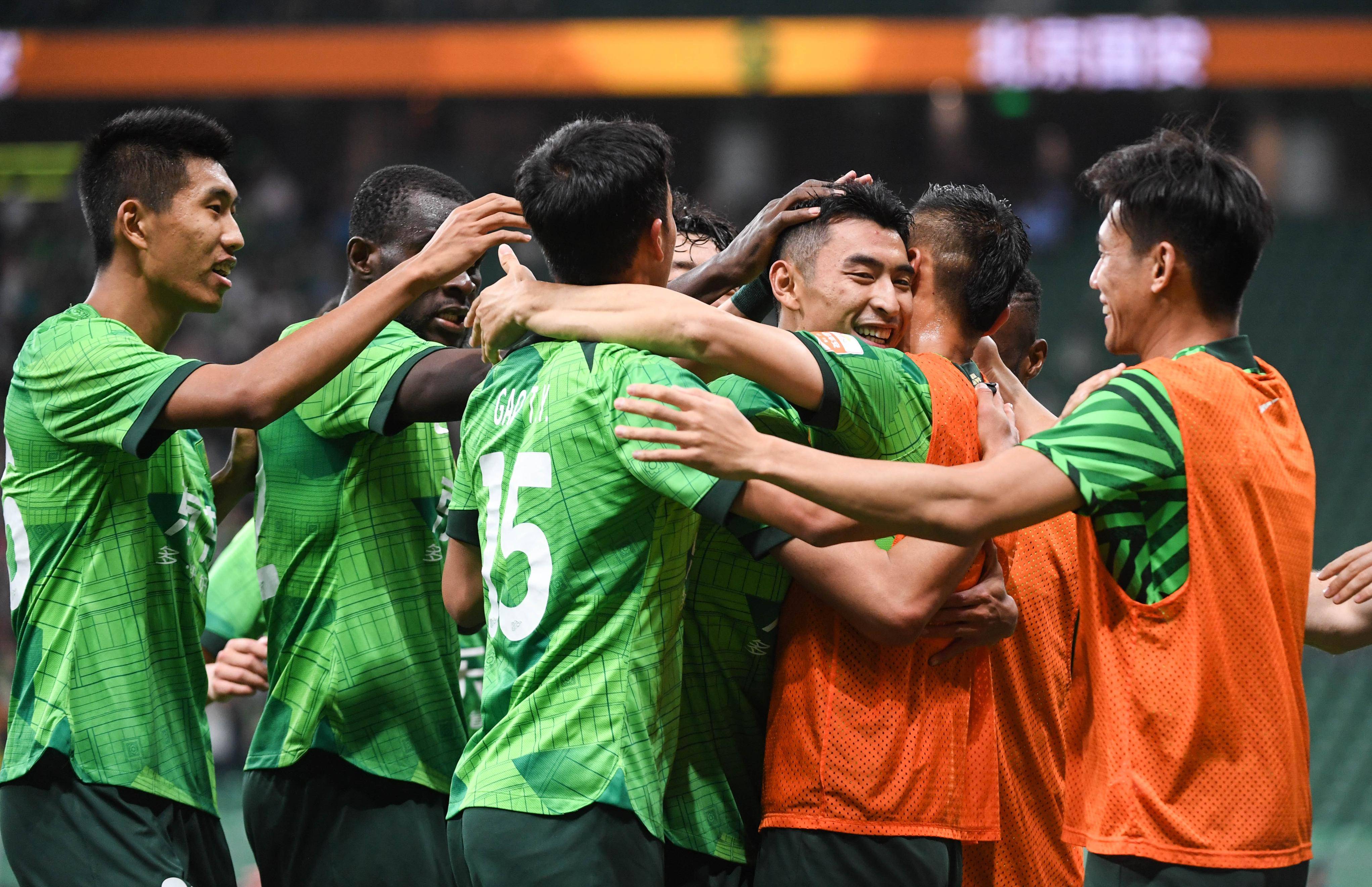 赛地聚焦：中超集结日热度飙升；门兴格拉德巴赫外线爆发；气氛紧张；团队化学反应显著(门兴格拉德巴赫足球俱乐部官网)