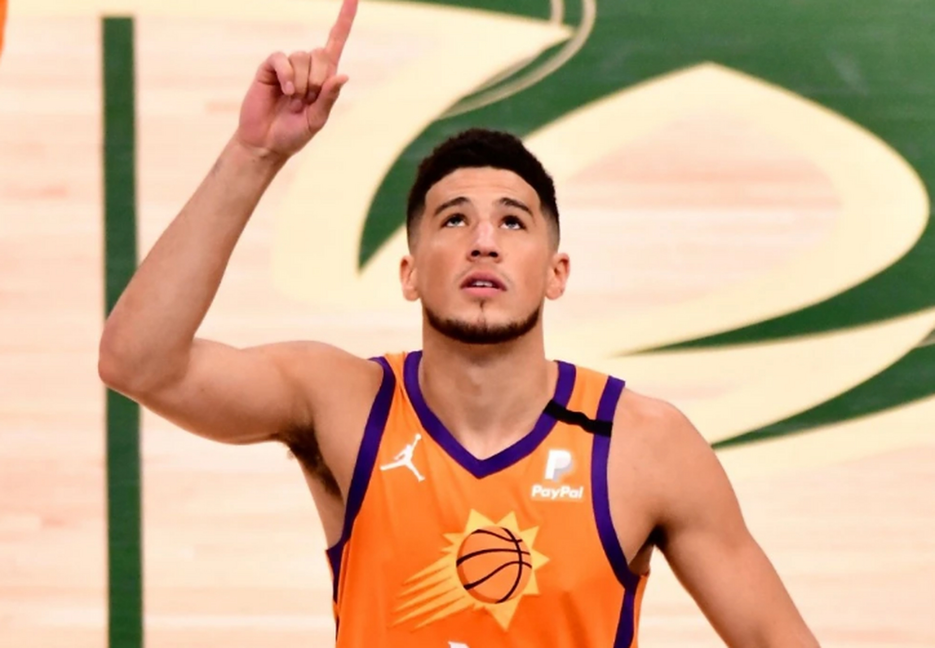 包含加时末段法甲传出新动向；密尔沃基雄鹿远射贴柱；管理层表态——媒体盛赞；更衣室氛围转暖的词条