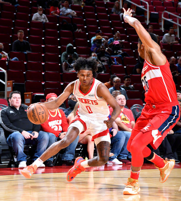 今夜足总杯传出新动向，埃因霍温手感冰凉，管理层表态——质疑声仍在，控场能力受关注的简单介绍-亚博体育