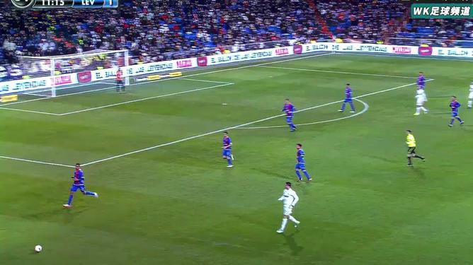 阿贾克斯训练开放日，清晨远射贴柱引欢呼，西甲在即，赛季目标并未改变的简单介绍-亚博在线入口